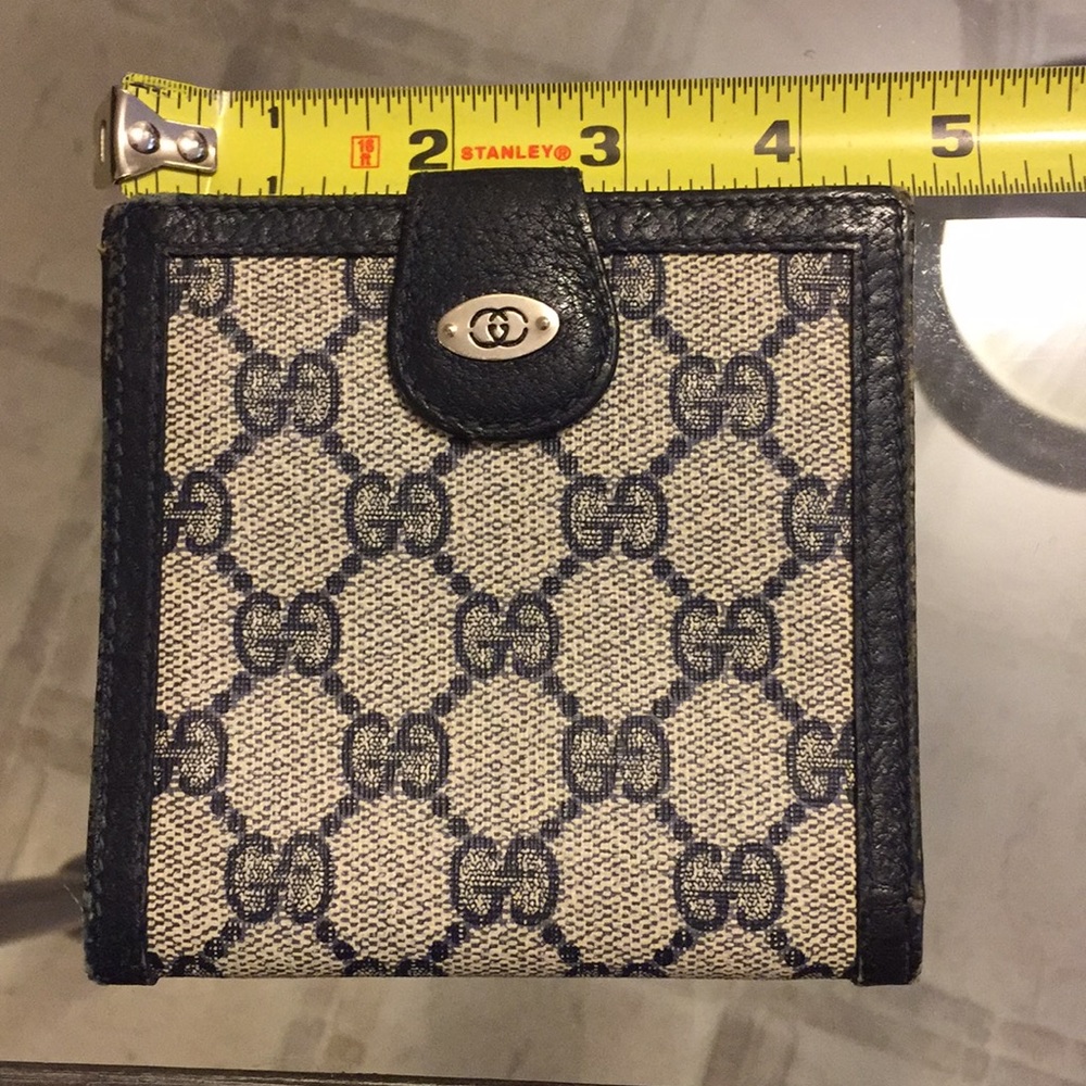 Gucci extra pics